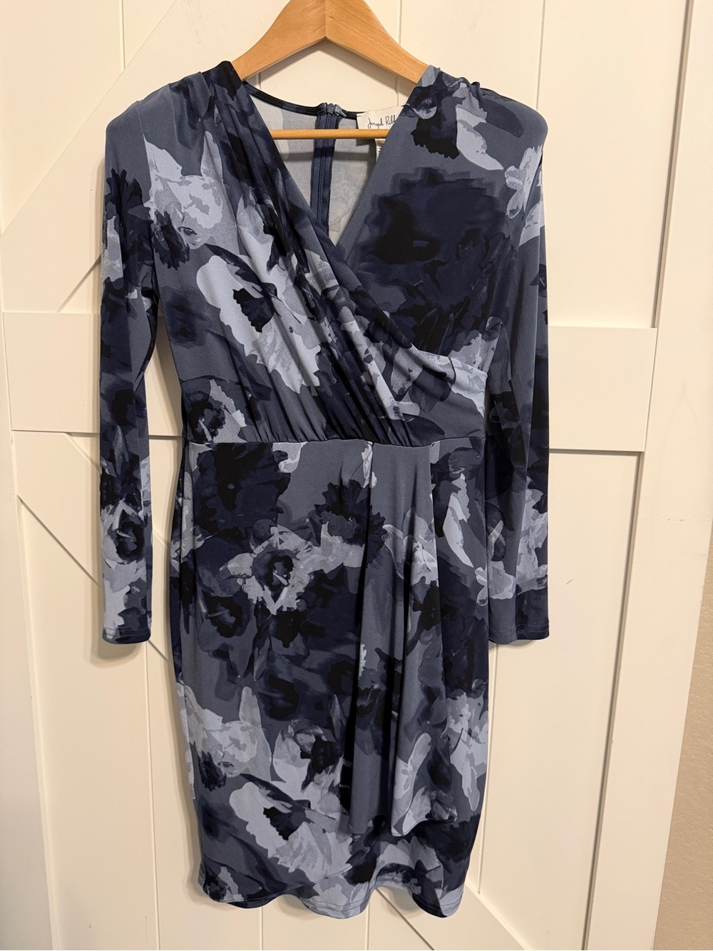 Joseph Ribkoff Silky Stretch Knit Ruched V-Neck Dress Women’s US Size 8